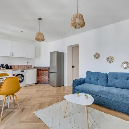 Modern - 1br 4p - 18ᵉ Arrd *